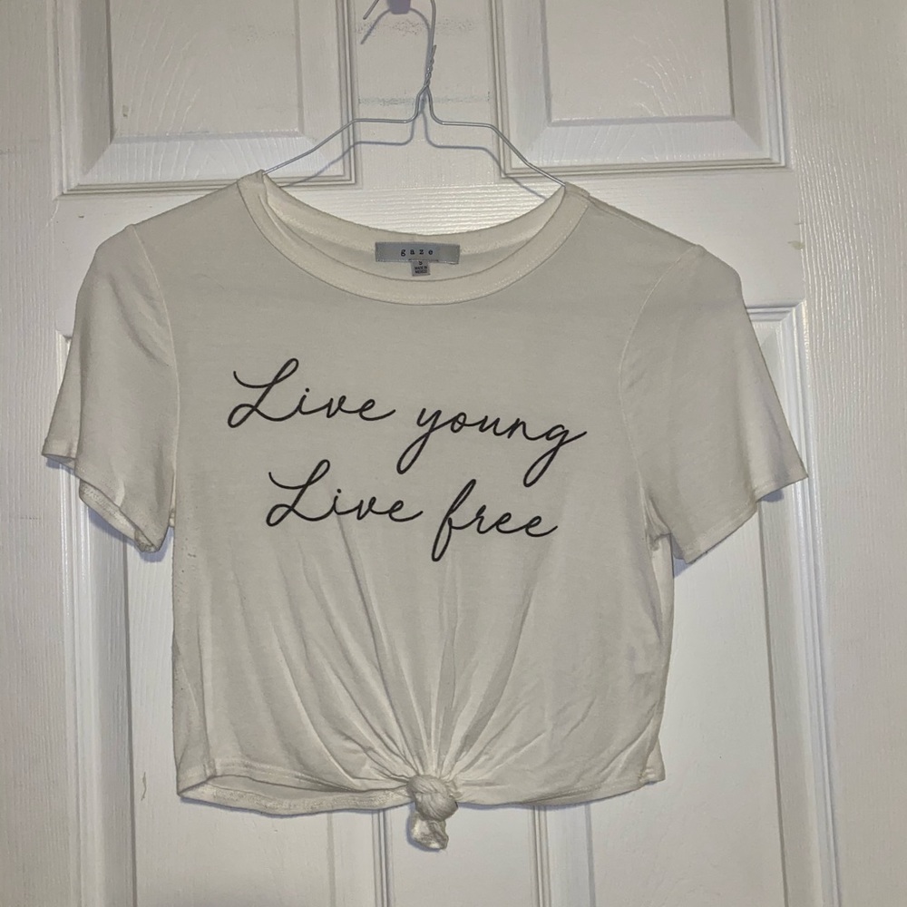 “Live young live free” cropped tee